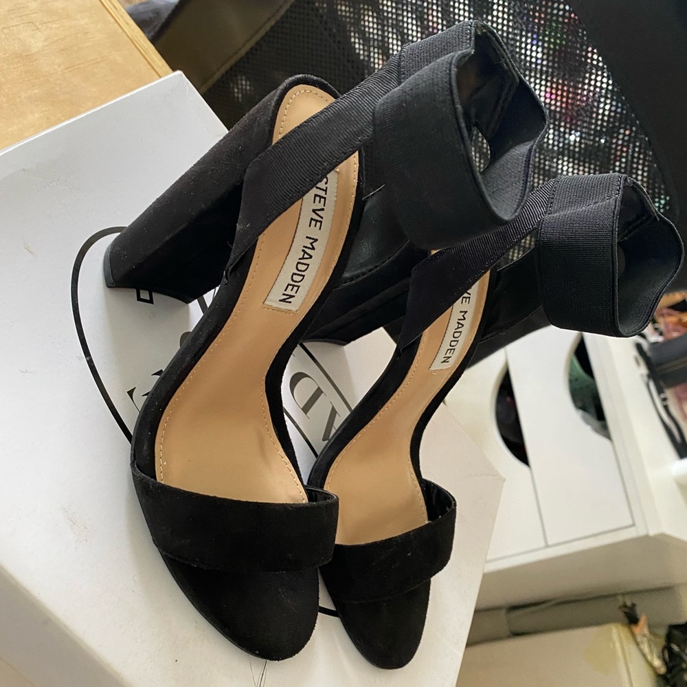 Steve Madden Heels. Beautiful brand new.